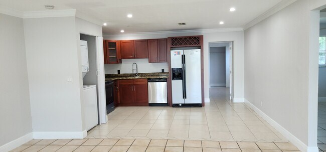 Foto del edificio - 5317 NW 18th Ct