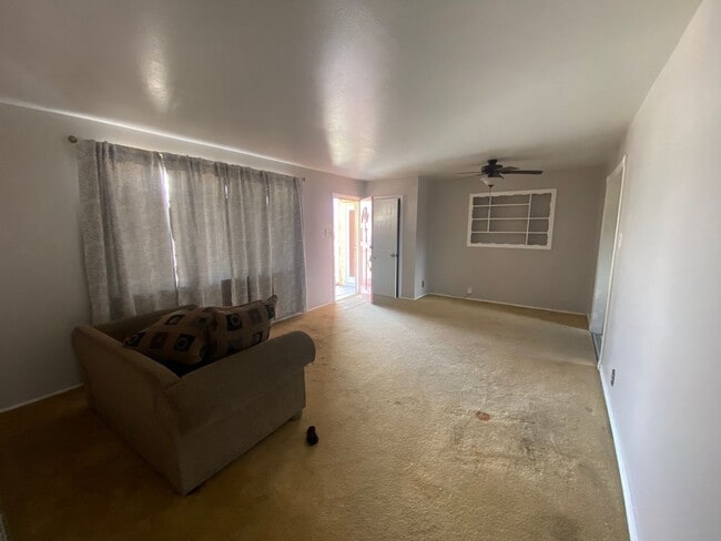 Building Photo - Northeast Home For Rent