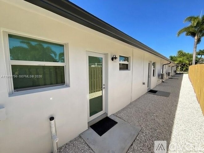 Foto del edificio - 2308 NW 3rd Ave