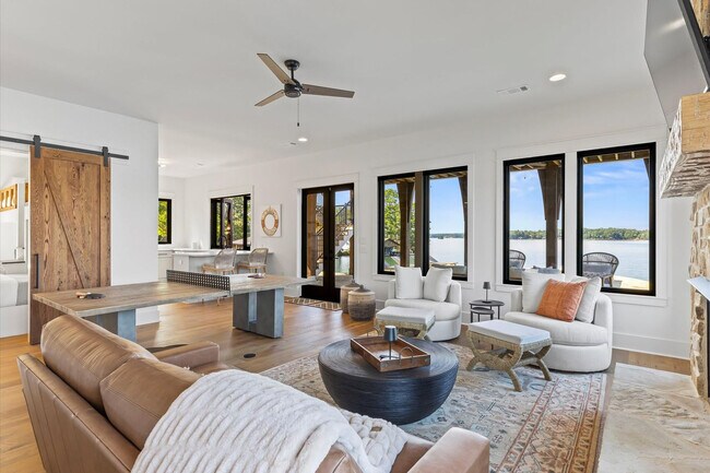 Foto del edificio - 388 Gatewood Dr