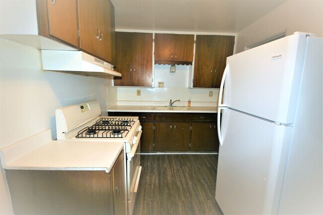 Building Photo - Cozy 2 bed/1 bath home