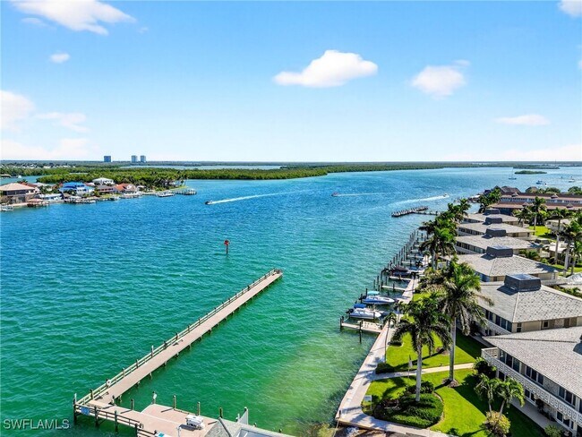 Foto del edificio - 1215 Edington Pl