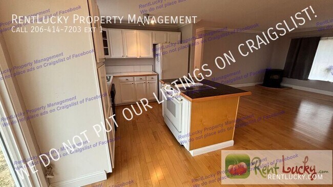 Foto del edificio - 5018 21st Ave NE