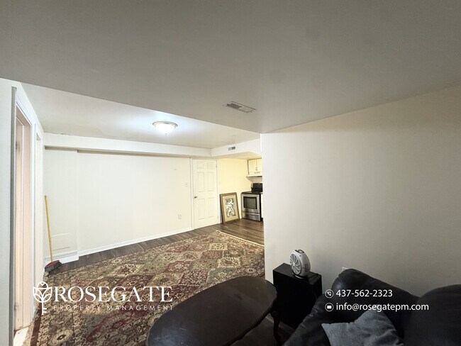 Photo du bâtiment - 2-Bedroom Basement Apartment in Etobicoke | Flat-Fee Utilities + Internet Included