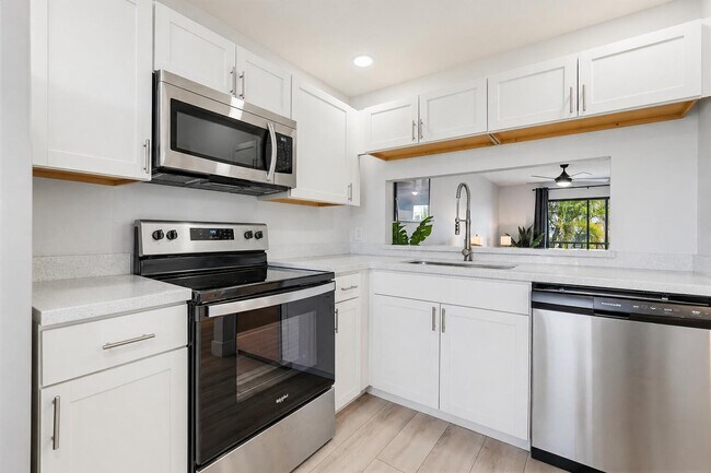 Foto del edificio - 7245 Golf Colony Ct