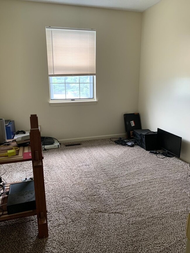 Building Photo - Duplex for Rent