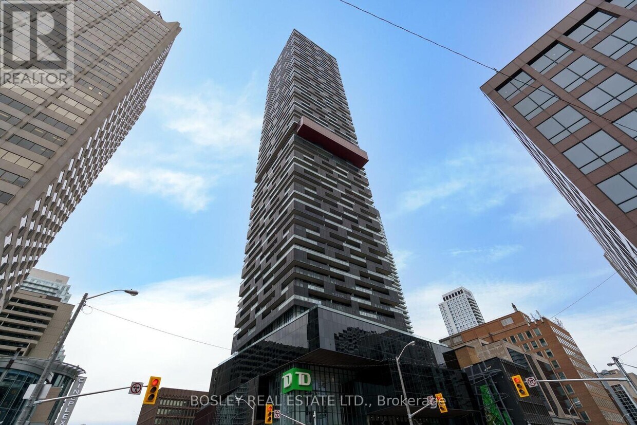 Primary Photo - 1511-1518 EGLINTON Ave
