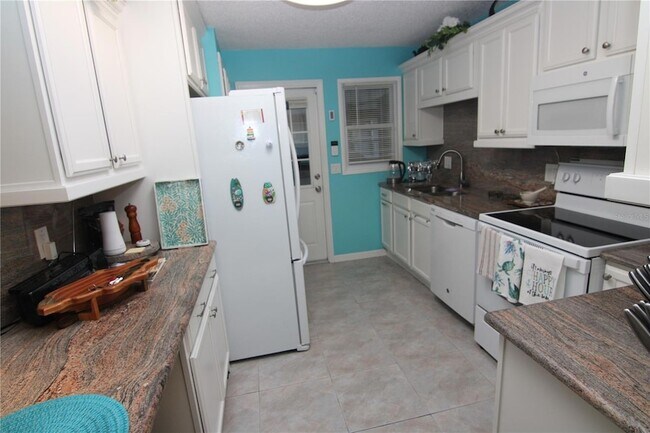 Foto del edificio - 1207 Lakehouse Ct