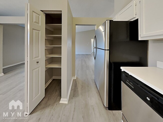 Foto del edificio - 5746 Prestonwood Dr