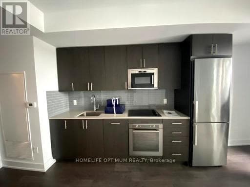 Photo du bâtiment - 2550-2550 Simcoe St N