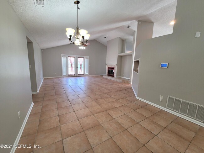 Foto del edificio - 8379 Chason Rd W