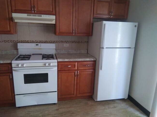 Foto del edificio - 755 Inland Cir