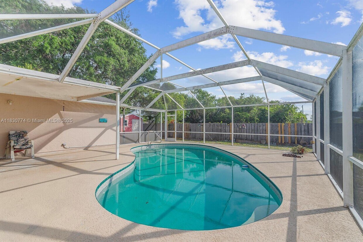 Foto principal - 3749 SW Kasin St