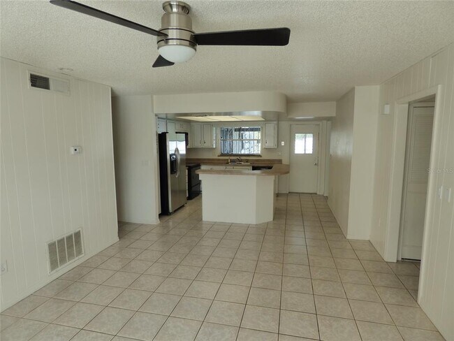 Building Photo - 6895 Tamarind Cir