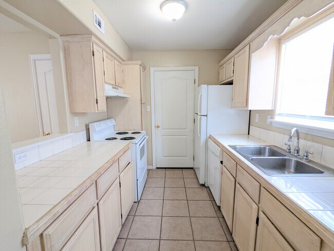 Cocina - 2526 Chuparosa Ct