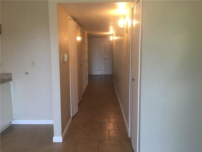 Building Photo - 5208 Reed Dr