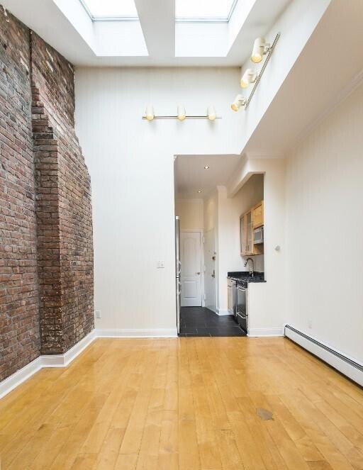 Building Photo - 42 Avenue B