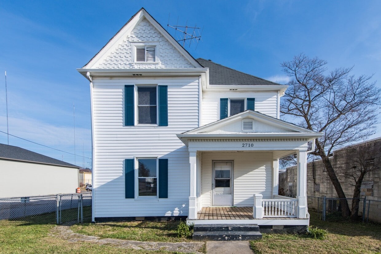 Primary Photo - 2710 N Central St