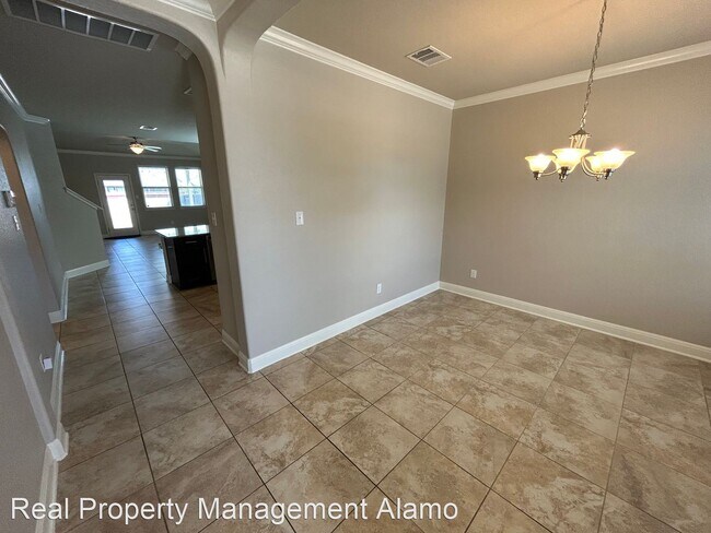 Building Photo - 4 br, 3 bath House - 13245 Willow Dust