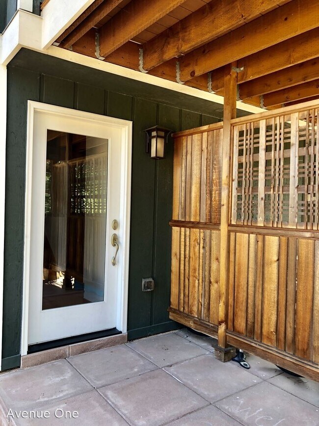 Foto del edificio - 1 br, 1 bath House - 12615 SE 7th Place