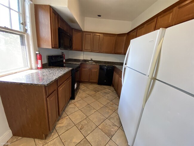 Building Photo - 7 br, 3 bath House - 932 Greenwood Ave 932...
