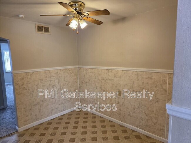 Foto del edificio - 7772 Stillwell Rd