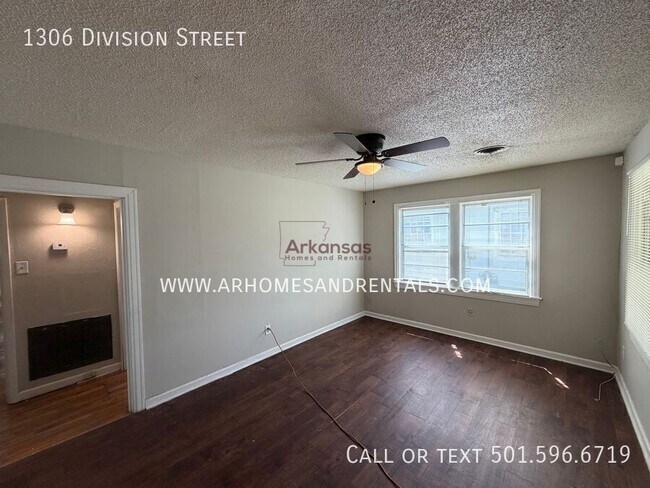 Foto del edificio - 1306 Division St