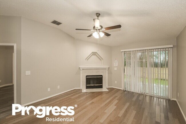 Building Photo - 12900 Silver Springs Dr S