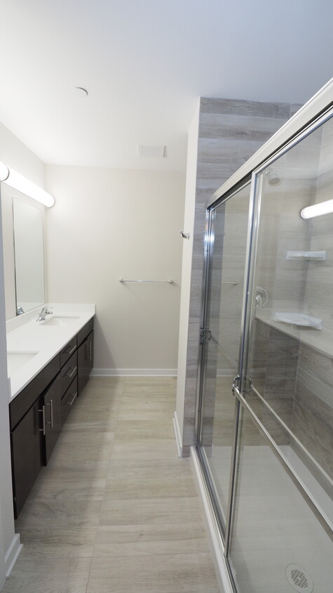 Master Bath - 1469 Irving St
