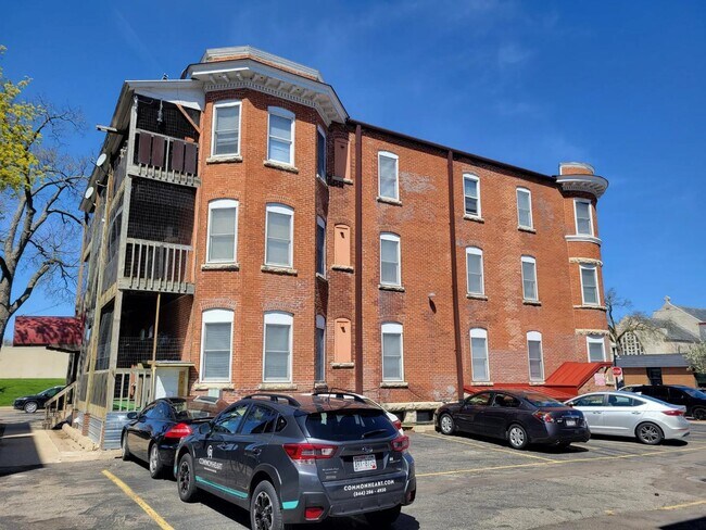 Building Photo - McDonald Flats on King