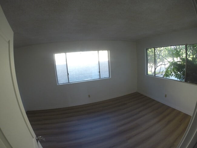 Foto del edificio - 9455 1/2 Cedar St
