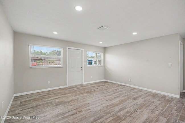 Building Photo - 2222 Lucille Ln