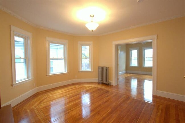 Building Photo - 179 College Ave