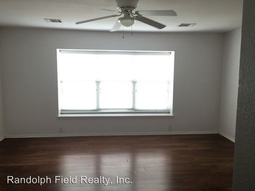 Building Photo - 1633 Rolling Brook Ln