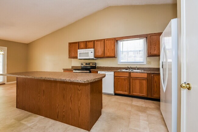 Foto del edificio - 242 Clarion Rd