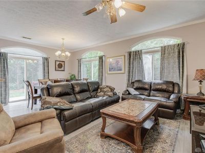 Building Photo - COMING SOON! Beautiful 3 Bed 2.5 Bath Timb...