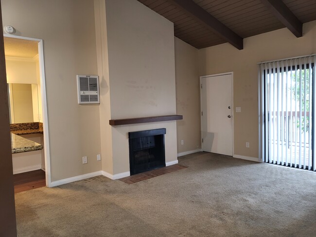 Building Photo - Bay Timbers Apartments