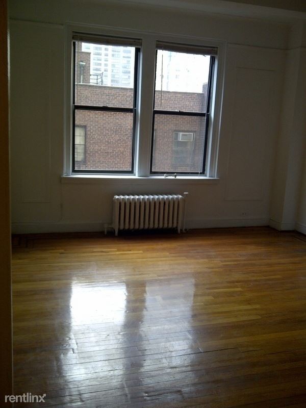 Building Photo - 250 W 65th St