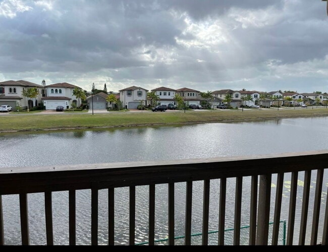 Foto del edificio - 405 SW 113th Way