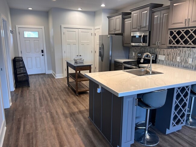 Foto del edificio - 155 Bell Rd