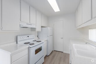 Interior Photo - Canyon Park