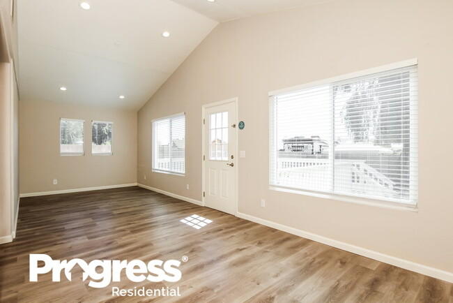 Building Photo - 9051 E Princess Dr