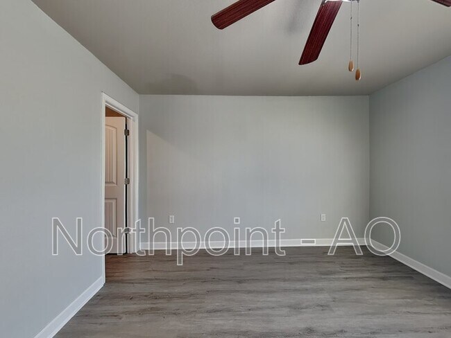 Foto del edificio - 202 SW Rose St