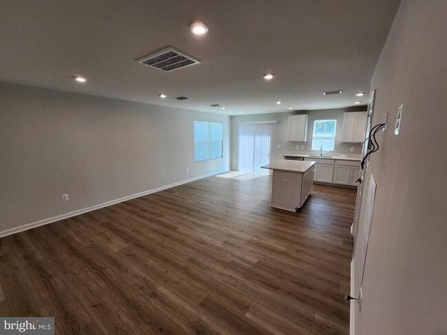 Foto del edificio - 619 Laurelwood Cir
