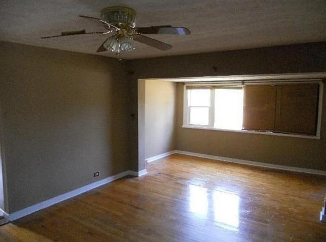 Building Photo - 406 Clifty St