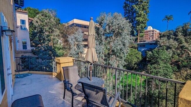 Building Photo - Beautiful Bankers Hill Home With Canyon Vi...
