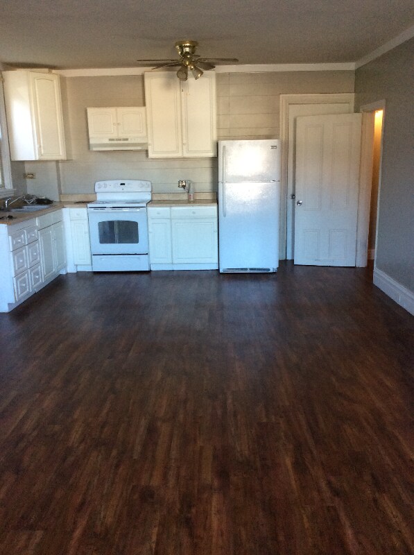 14 S East St Unit 2, Carlisle, PA 17013 Room for Rent in Carlisle, PA