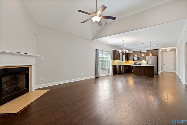 Foto del edificio - 140 Summer Pointe Ln NW