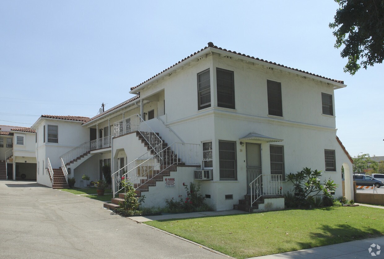 Primary Photo - 30 N 1st St