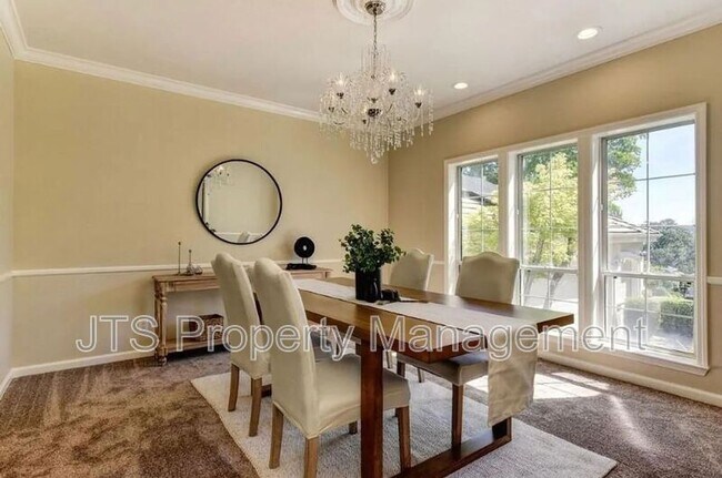 Foto del edificio - 4210 Mepham Ct
